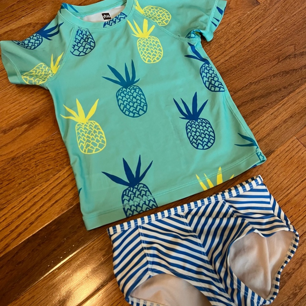 Tea Clothing Collection Girls’ 4T Swimsuit Rashguard and Bottoms